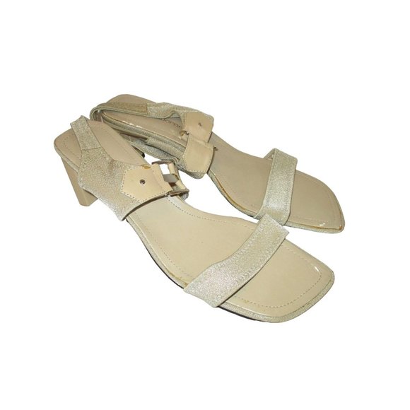 Liz Claiborne Beige Tan Slip-on Strappy Sandals Open Toe Elasticized Closure - Picture 2 of 9